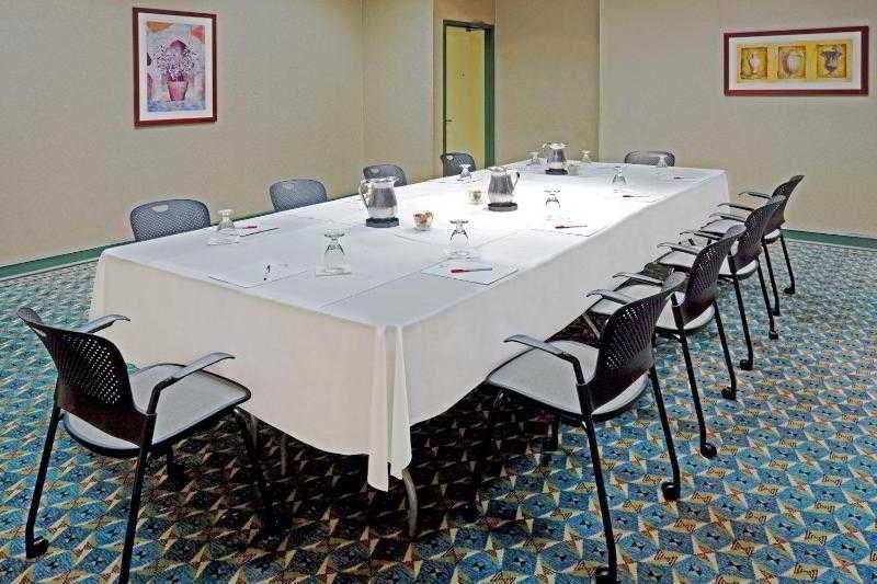 Courtyard By Marriott Philadelphia City Avenue Esterno foto